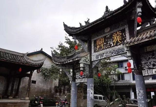 测评大侠:哪个家用投影仪性价比高?超高性价比投影仪推荐